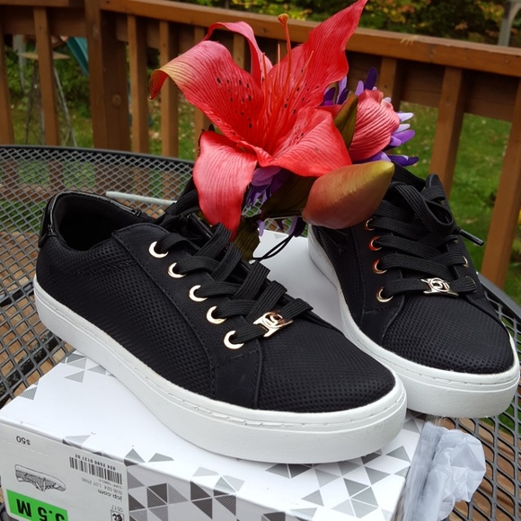 Liz Claiborne Shoes - 💥$💥 NEW Women's Liz Claiborne black shoes sz 5.5